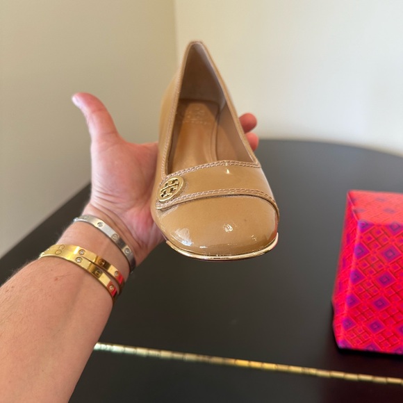 NWT Authentic Luxury Minimalist Tory Burch Patent Leather Pump/Shoes - Picture 13 of 17